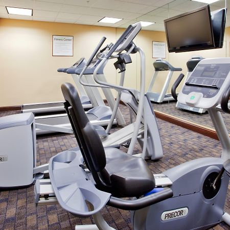 Holiday Inn Express & Suites Wilmington-Newark By Ihg Konforlar fotoğraf