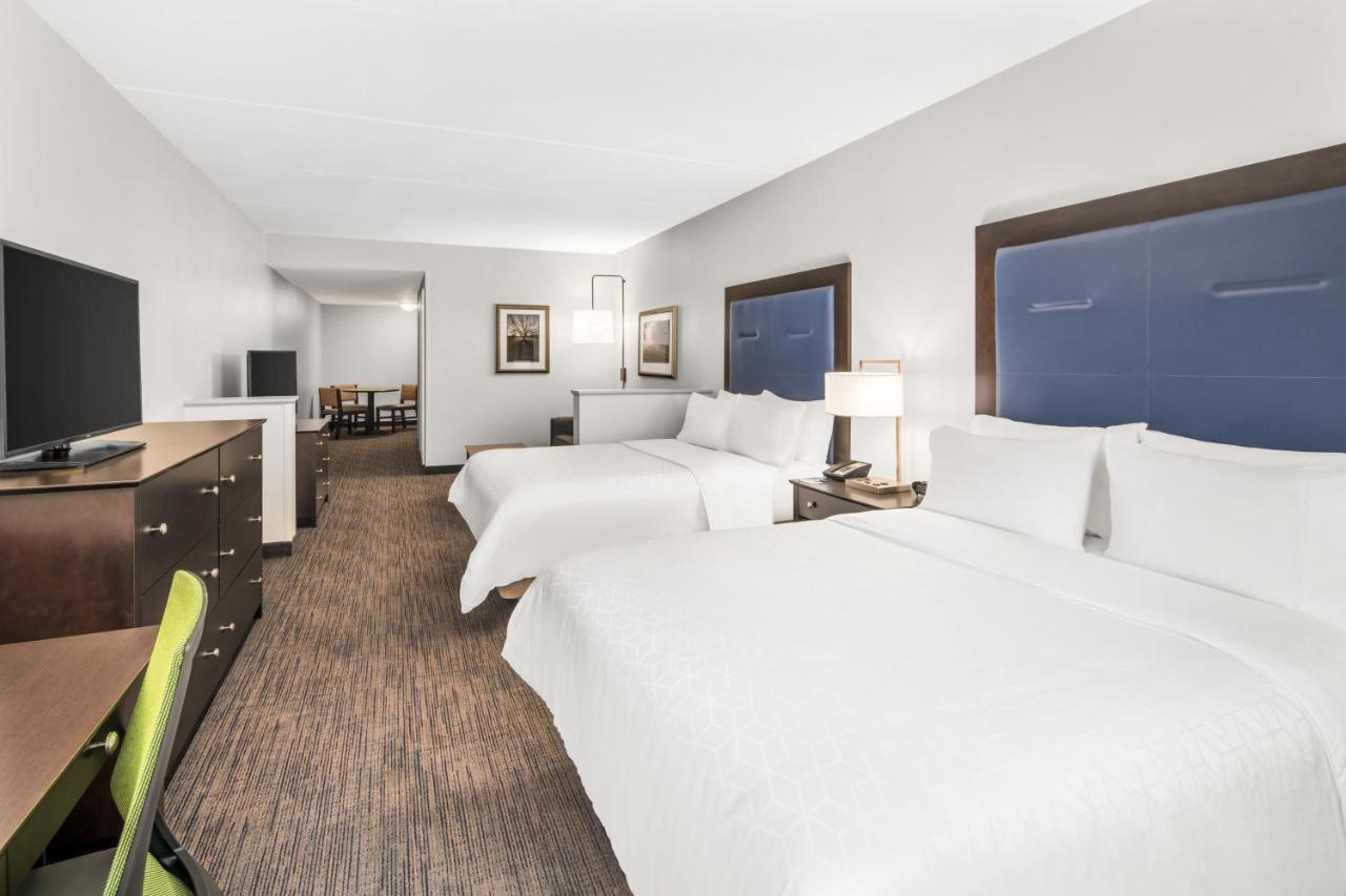 Holiday Inn Express & Suites Wilmington-Newark By Ihg Dış mekan fotoğraf
