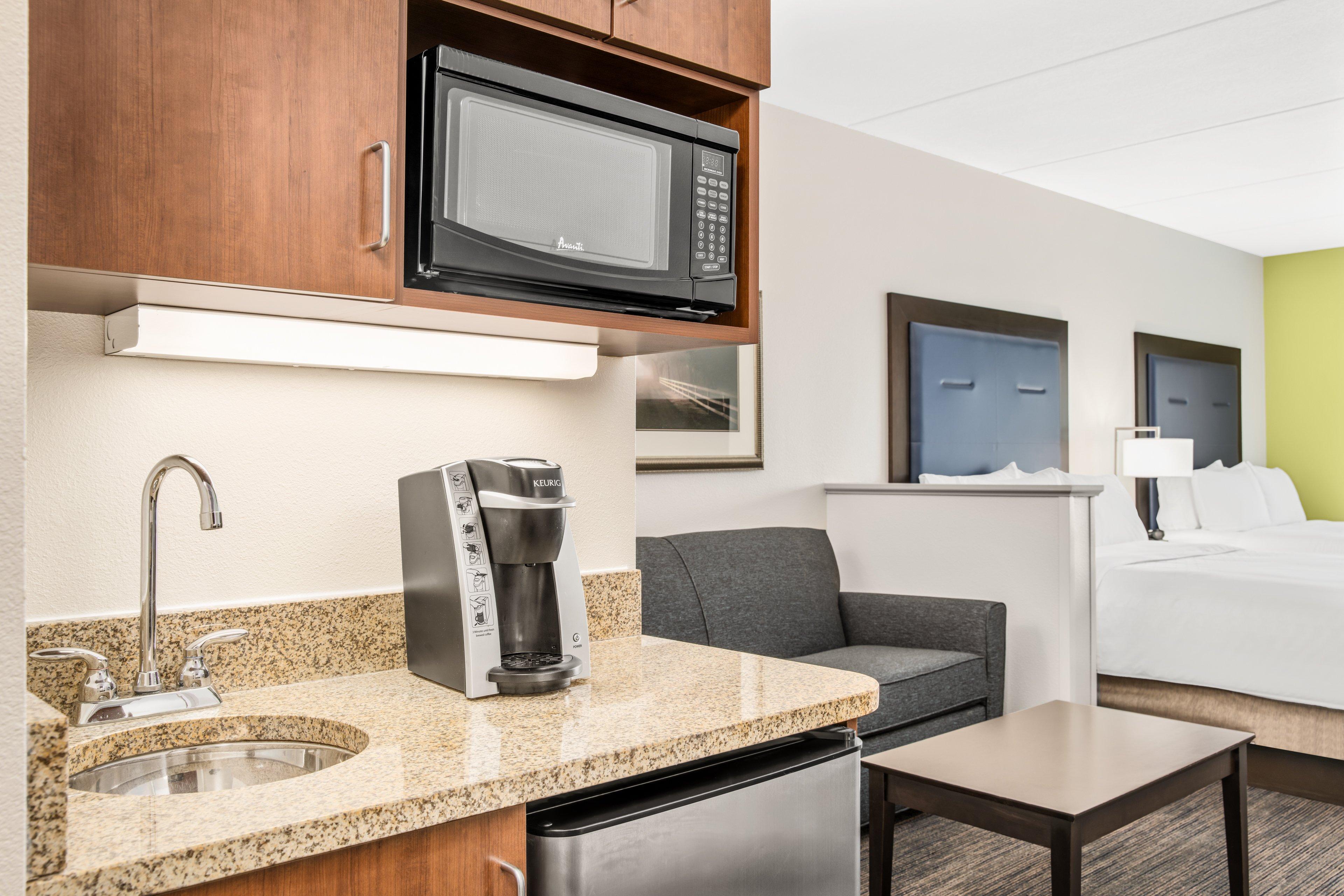 Holiday Inn Express & Suites Wilmington-Newark By Ihg Dış mekan fotoğraf