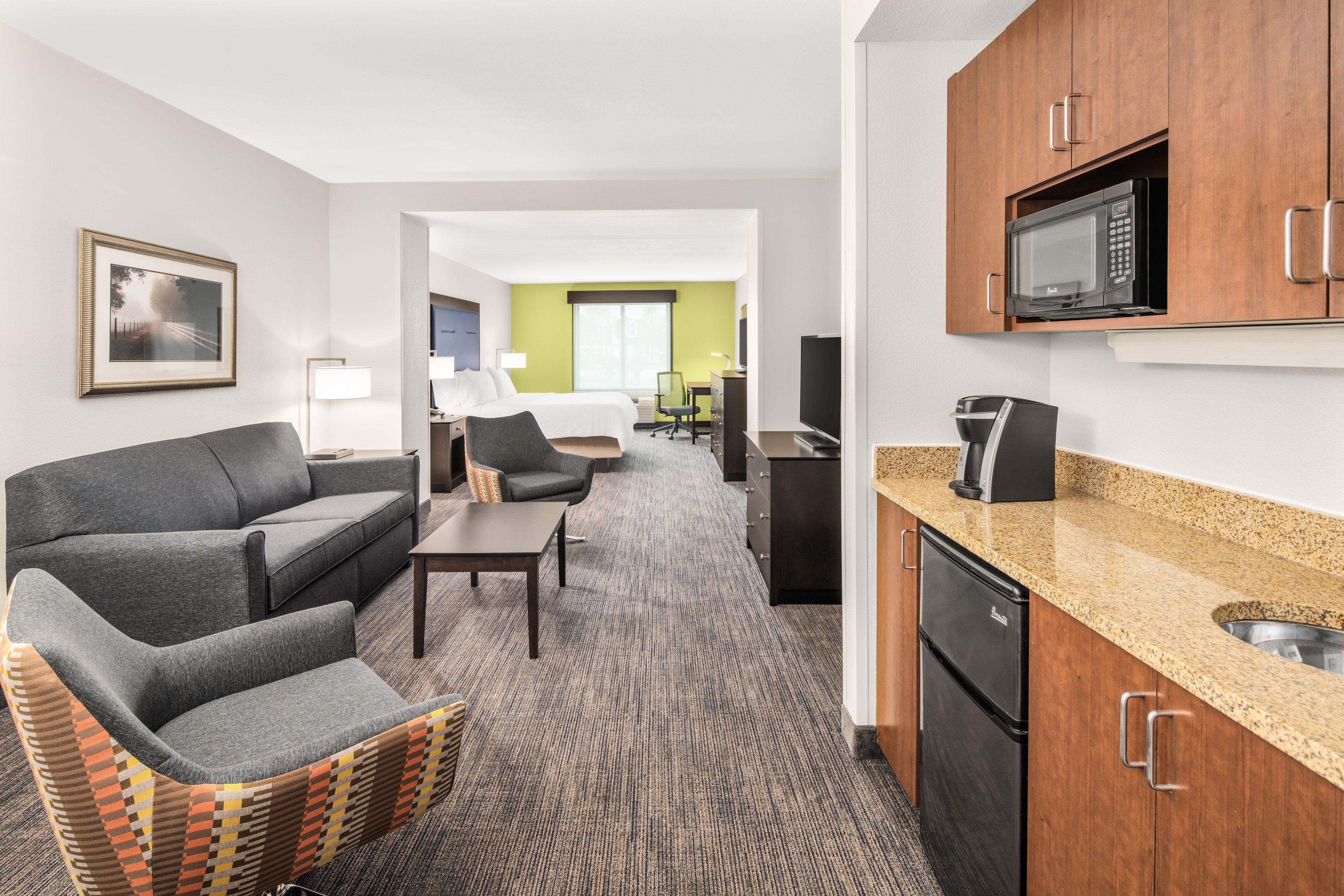 Holiday Inn Express & Suites Wilmington-Newark By Ihg Dış mekan fotoğraf