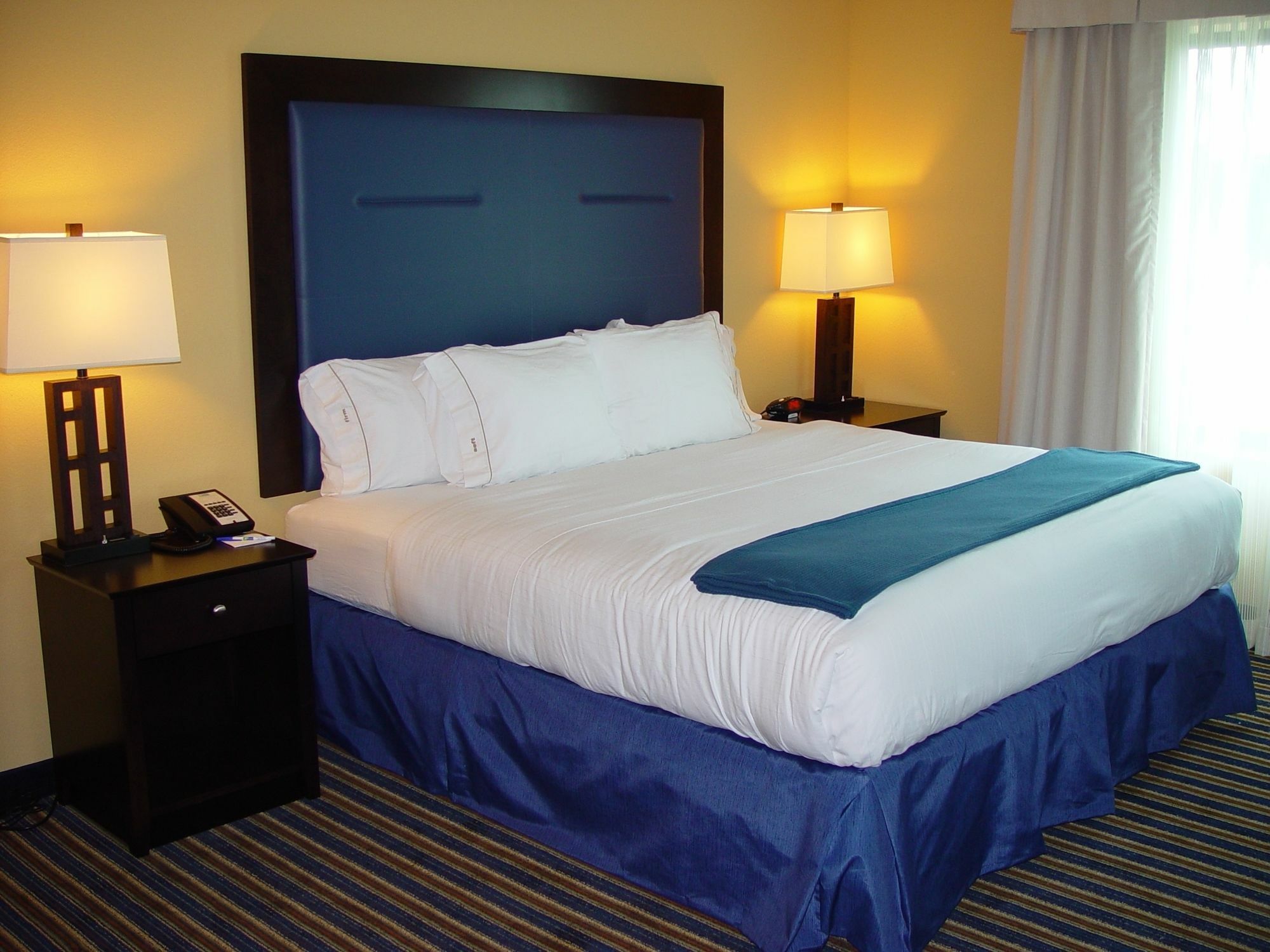 Holiday Inn Express & Suites Wilmington-Newark By Ihg Oda fotoğraf